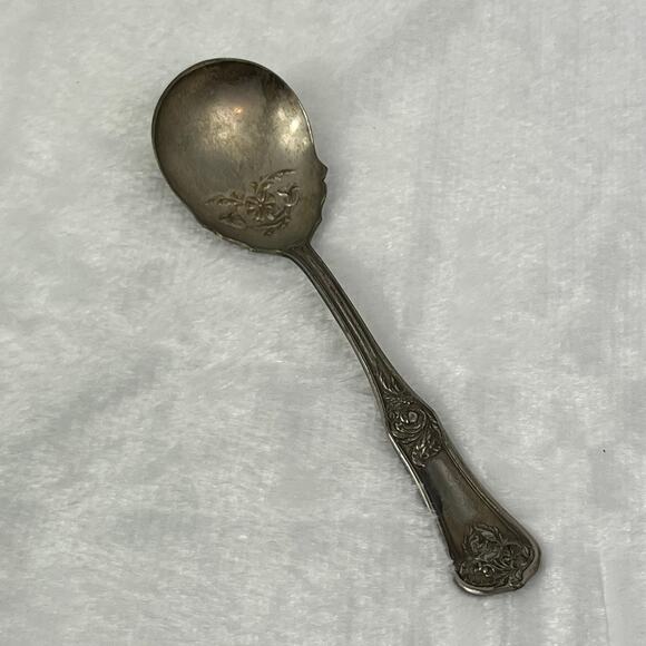 Vintage Oneco Silver Plate Floral Berry Spoon Etched Bowl Ornate Handle 5.75" - Picture 3 of 6